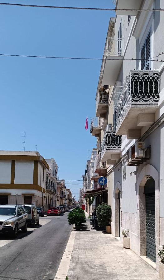 B&B La Reggia Del Sol Trani Eksteriør billede